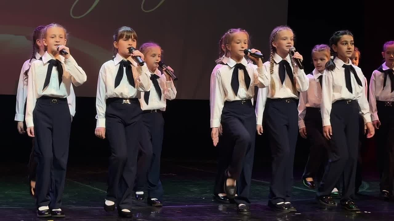 16 ноября, ролик, г. Астрахань. Золотое яблочко