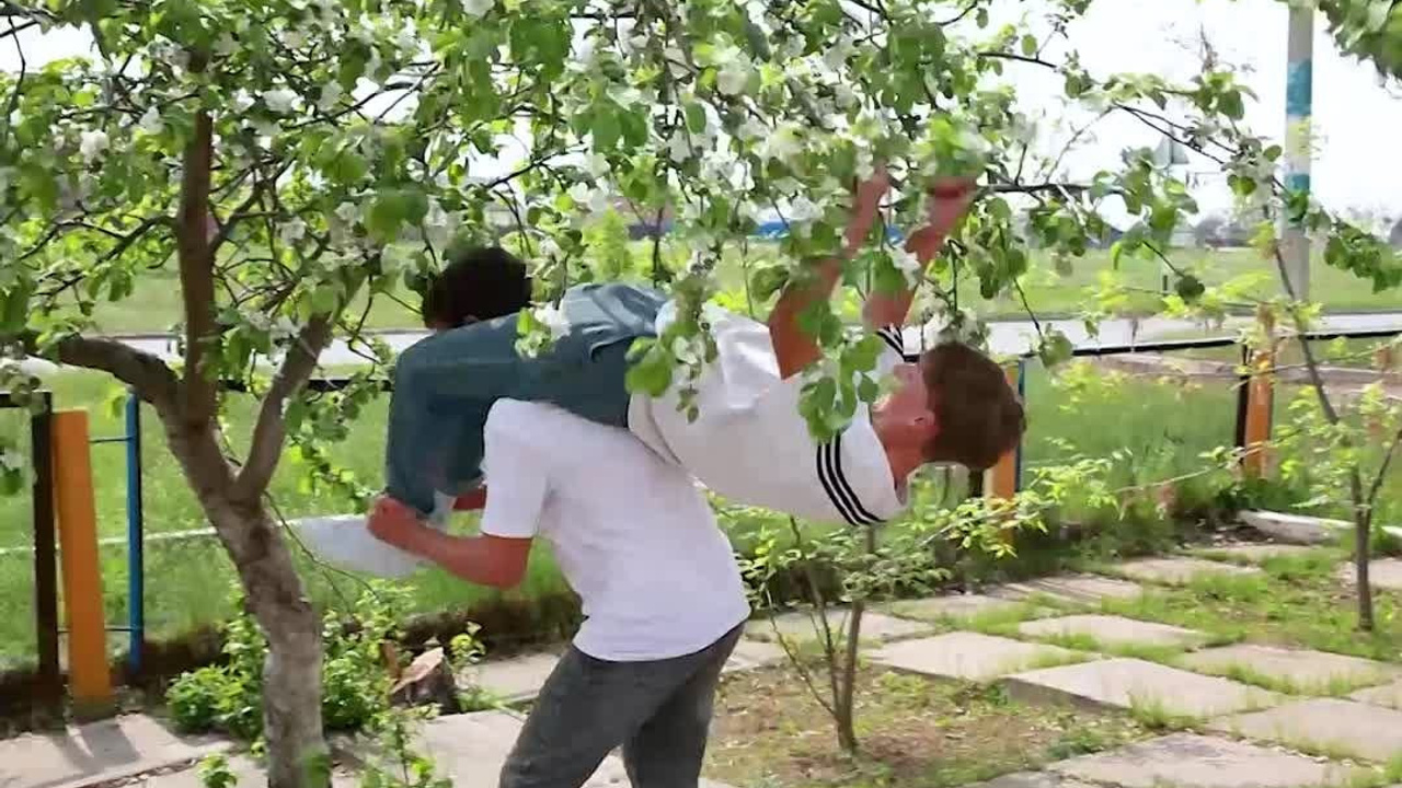 Видео для 9-11. Школьный фотограф Саратов Золотарь Ольга