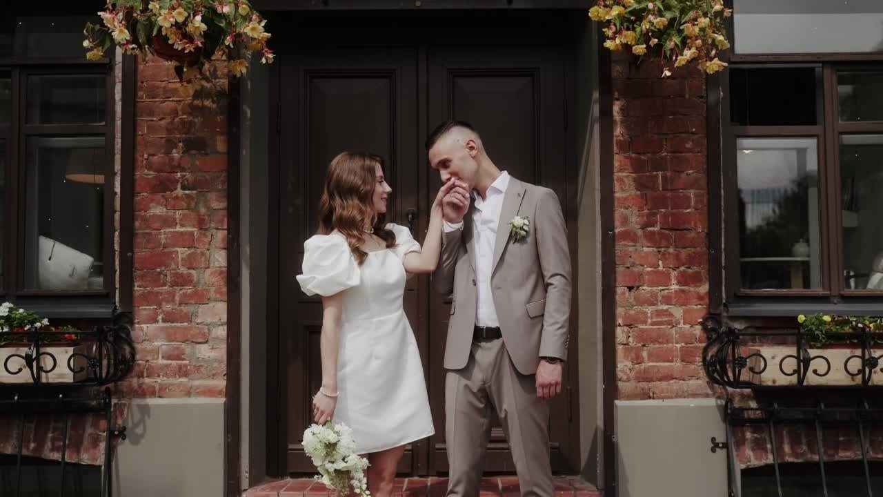 Видео. Олег и Мария Ивановы фотограф и видеограф в Пскове Санкт - Петербурге