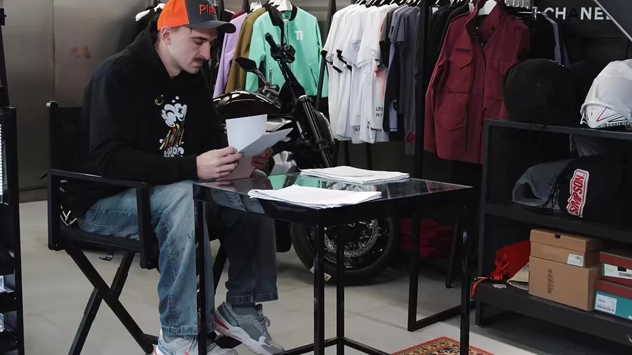 Reels (Вертикальный контент). Продюсер Оператор Фотограф Москва | borisprophoto