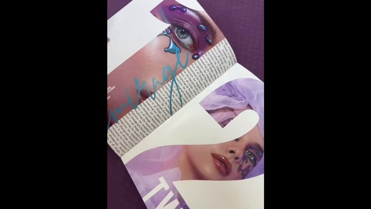 Женская студийная фотосессия с необычным фоном. Фотограф в Подольске — Мария Бучнева