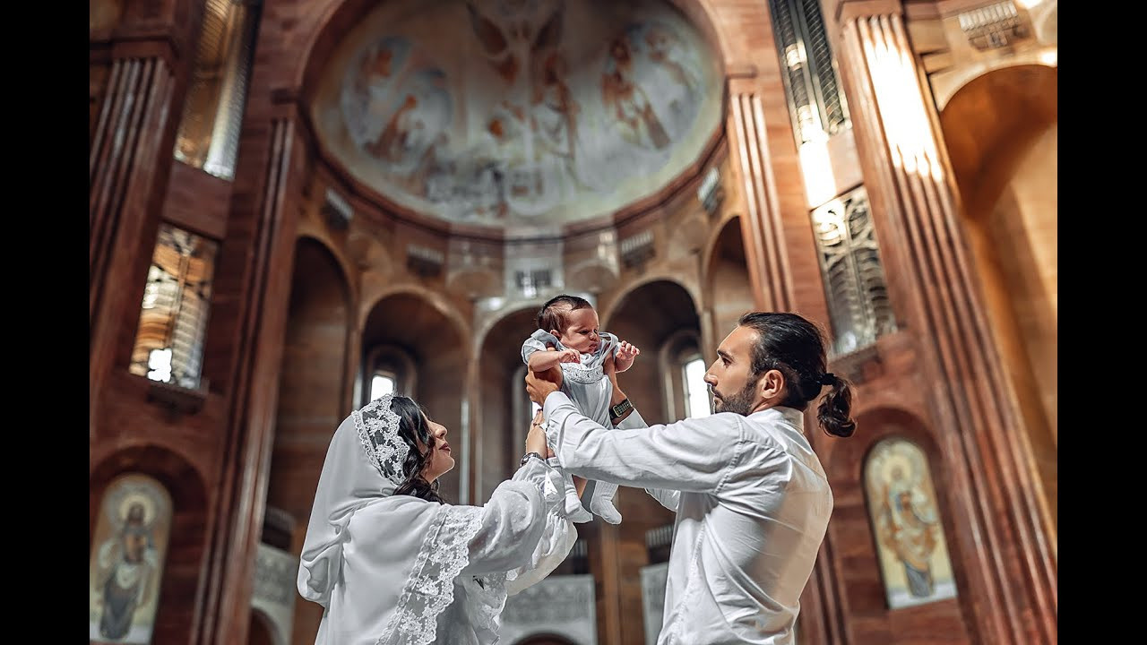Фотограф на крещение Москва. Армянская церковь. Армянское крещение. Фотограф \ Видеограф на Крещение, Венчание Москва| Семейные съемки
