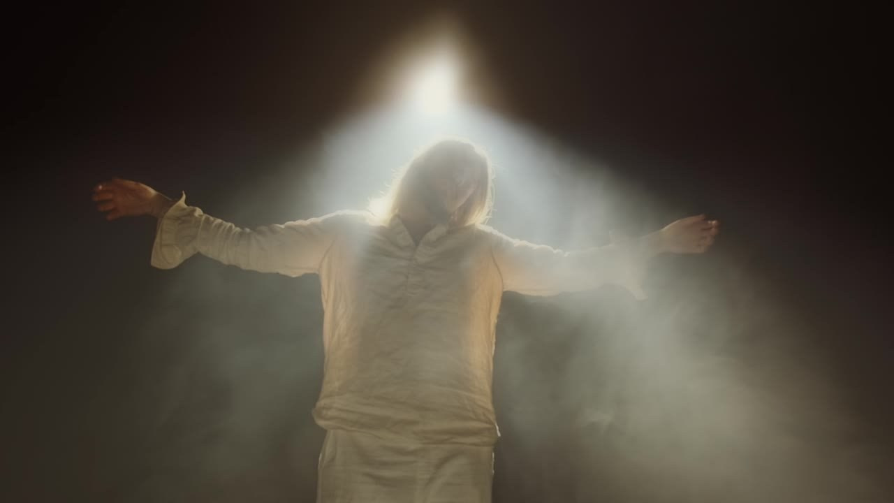 Видеоклип: Mama Gama — My Medicine. Максим Завгаров