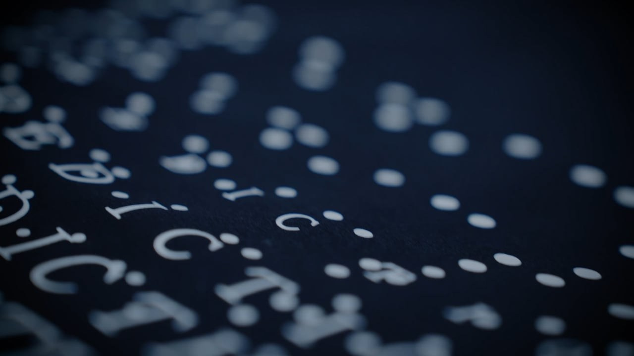 Реклама бренда ⠏⠗⠑⠙⠊⠉⠞⠊⠕⠝. Даниил Шевалье — профессиональная фото и видеосъёмка в Москве | Продюсер креативных проектов