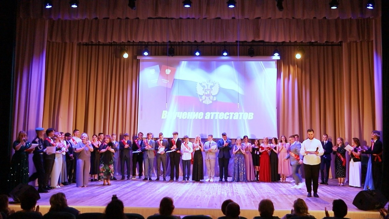 Выпускной бал 11 класс. Выпускные альбомы и фильмы