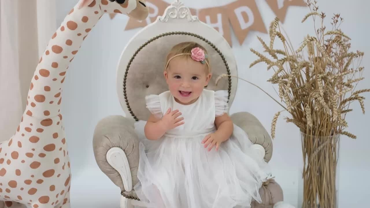 Клип. Фотограф новорожденных в Брянске Анжелика Прохоренкова