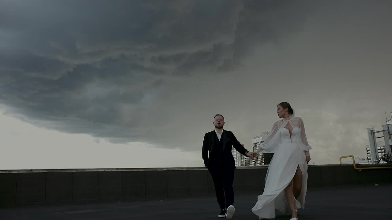 Видеограф Илья Новиков — Профессиональная видеосъемка в Москве, Санкт-Петербурге, Екатеринбурге, Калининграде. Видеограф, фотограф Илья Новиков Москва, Екатеринбург, Калининград