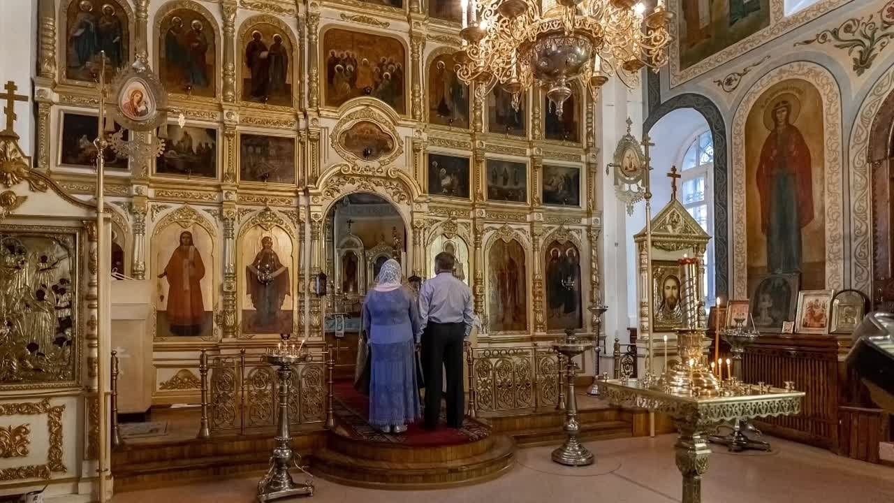 Венчание в Покровском храме село Новоселебное. Церковный фотограф Севастополь