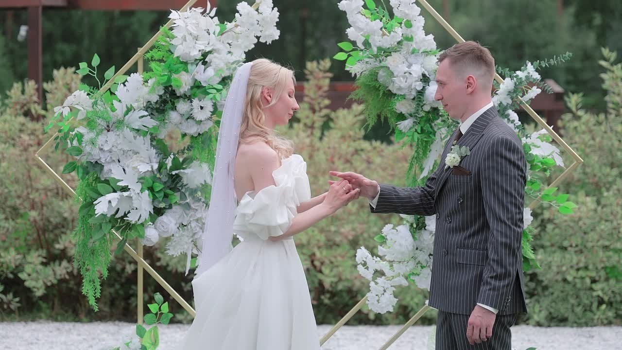 Свадебные клипы. Кадры Искусства