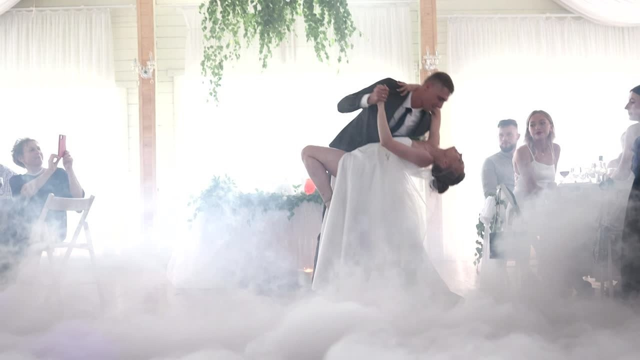 Видео. Профессиональный фотограф в Кирове Антон Суслов