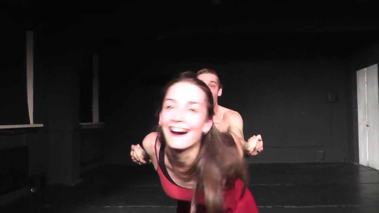 2017 режиссёрка пластического спектакля «Привет». Алена Федорченко