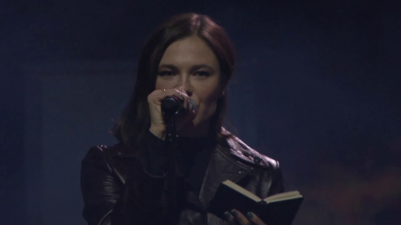 Nina Kravitz / Coachella / 2019. OOPS TEAM