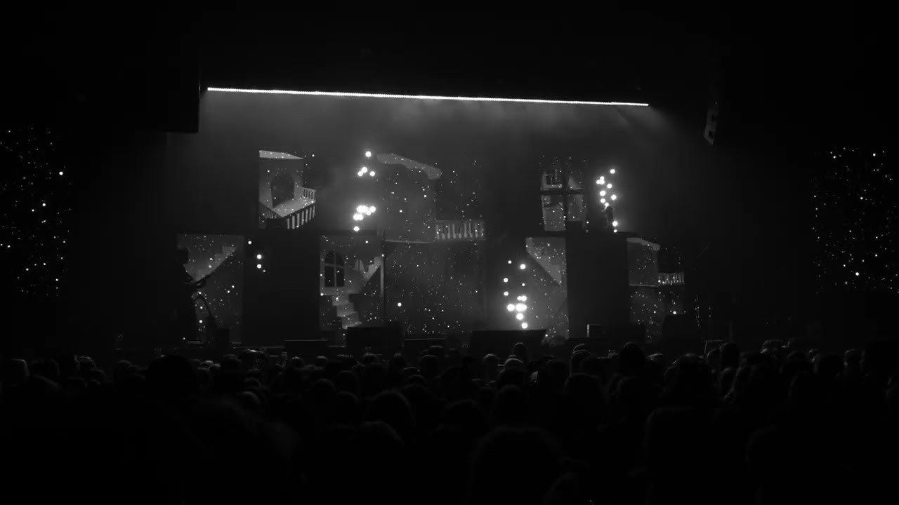 Katya Adushkina / 2023. OOPS