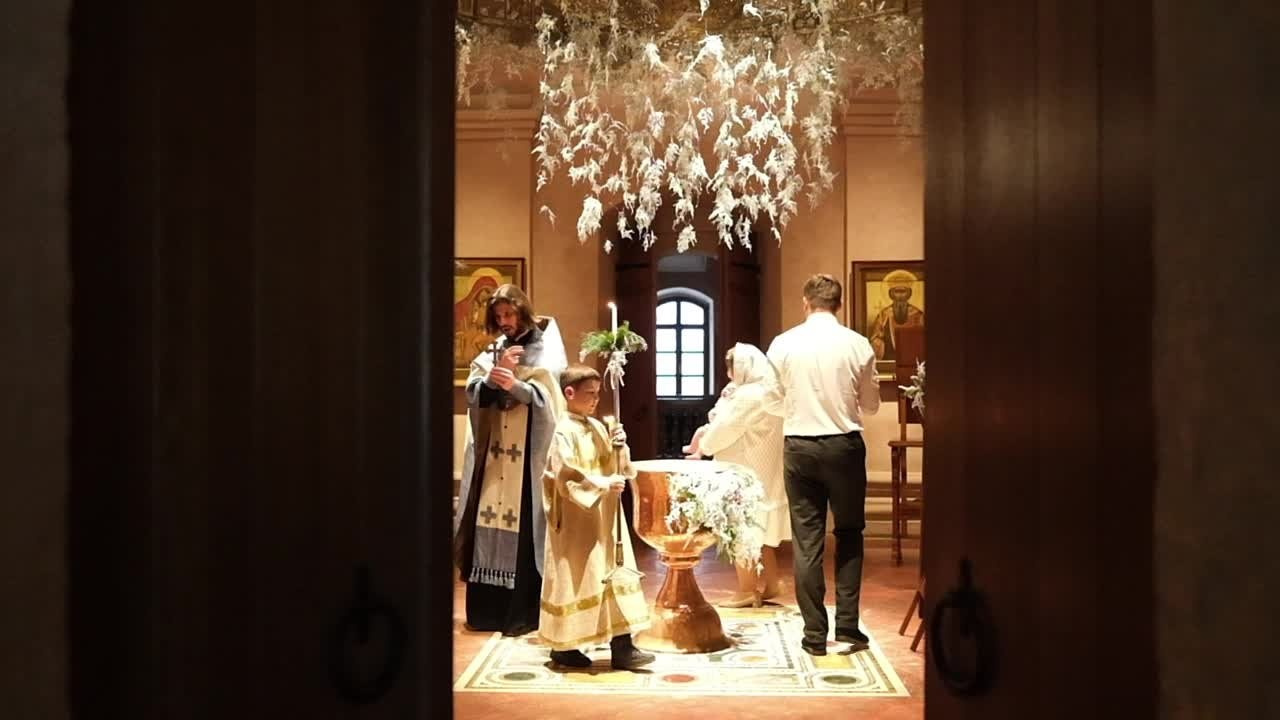 Крещение Александра. Главная