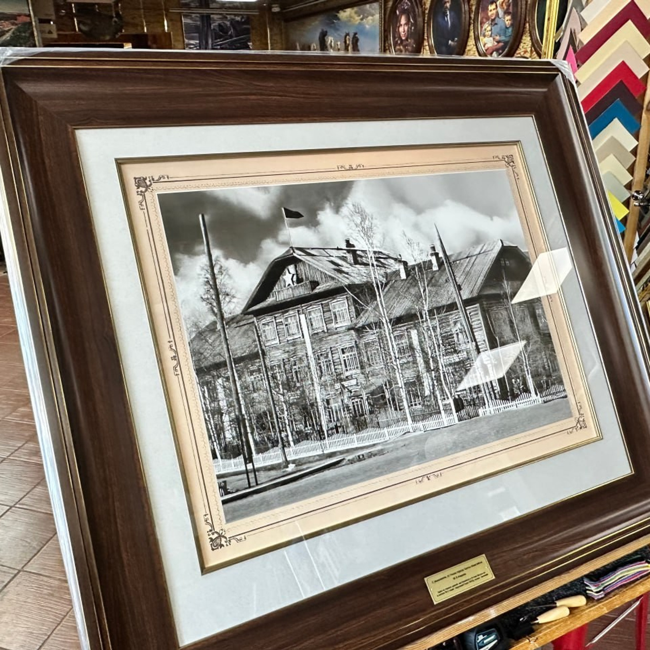 Багетное оформление любых типов работ. ГРАНДФОТО.РФ