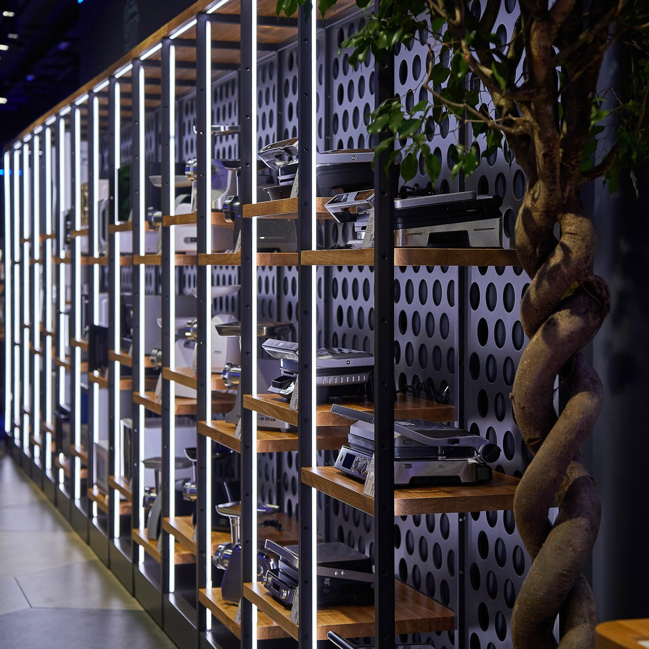 Технопарк. Гипермаркет электроники. Контент-креатор Паша Норицын