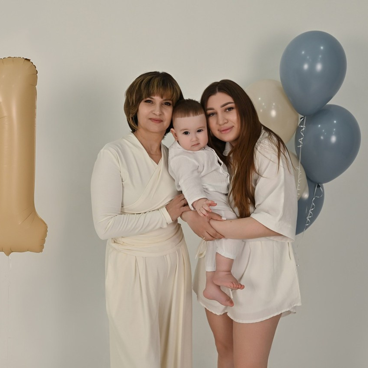 Фотограф Новорожденных и семейный Элла Огай г. Сатпаев