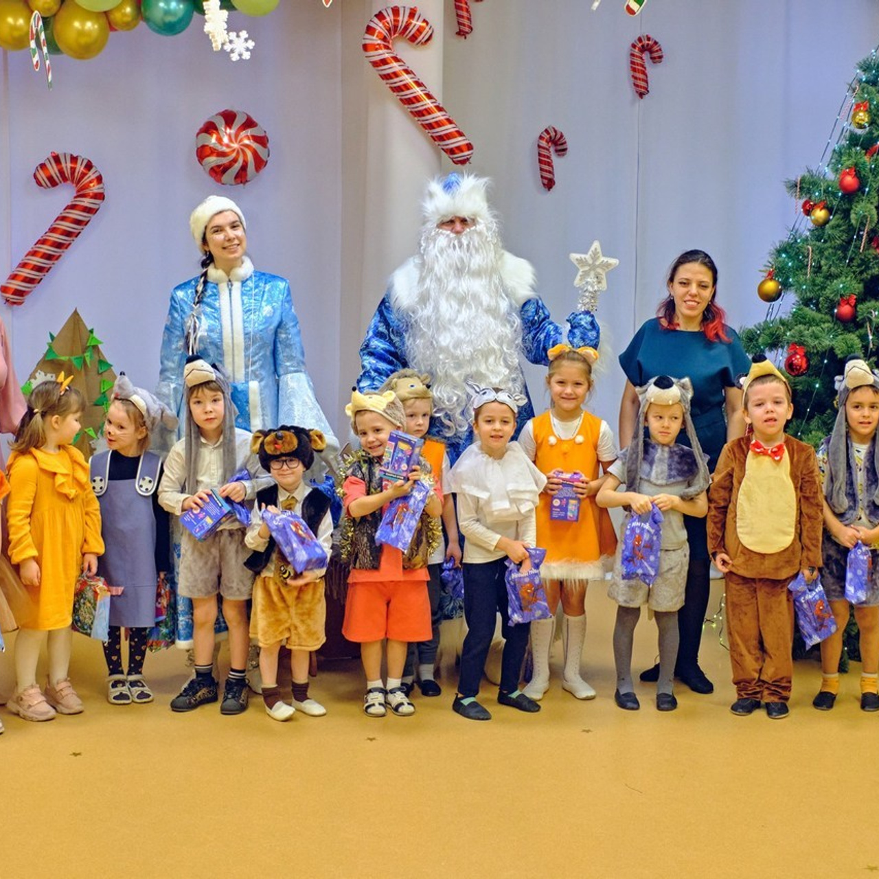 Забронировать услугу «Выпускной альбом» у фотографа Кати Вербицкой. К-КАДР — выпускные альбомы для детского сада, семейные фотографии, предметная и модельная съемка в СПб