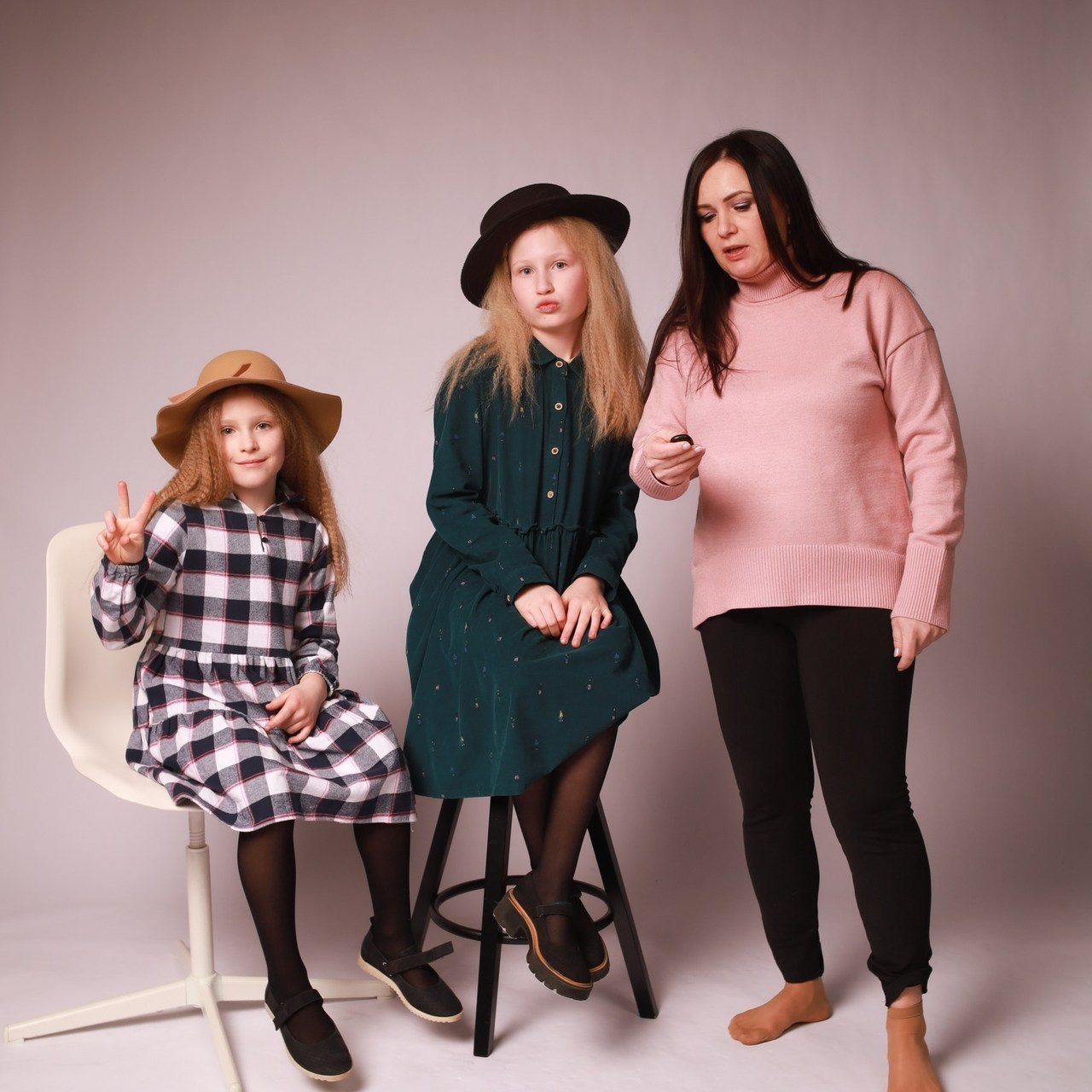 Отзывы. Автопортретная студия Псков: Фотостудия с пультом для профессиональных фото без фотографа | ufoto-pskov.ru