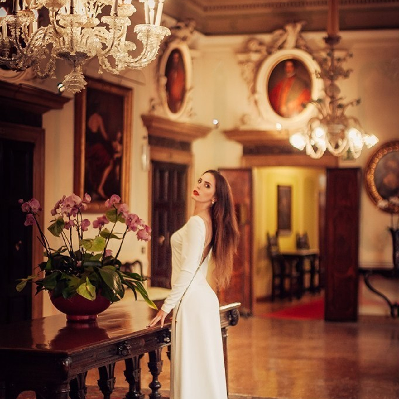 - фотосессии в эксклюзивных образах в  СПб и Москве. Фотограф Облако Александра