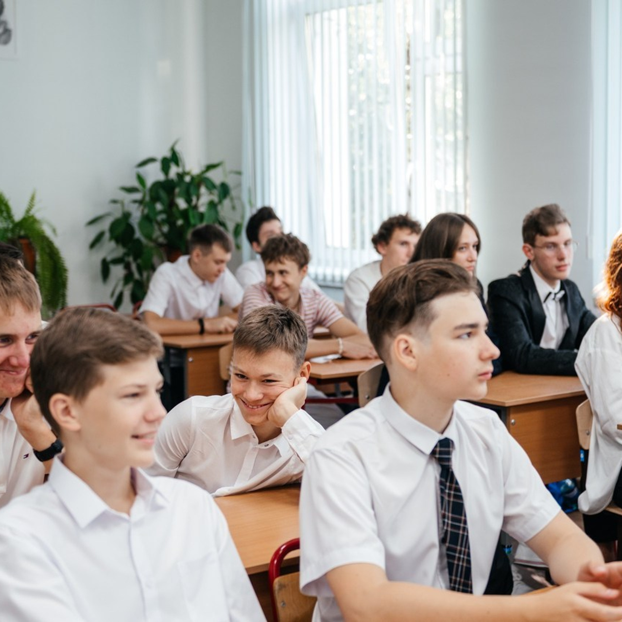 Отзывы о фотостудии Вышка. Выпускной альбом в Москве и Домодедово Вышка Школьный фотограф