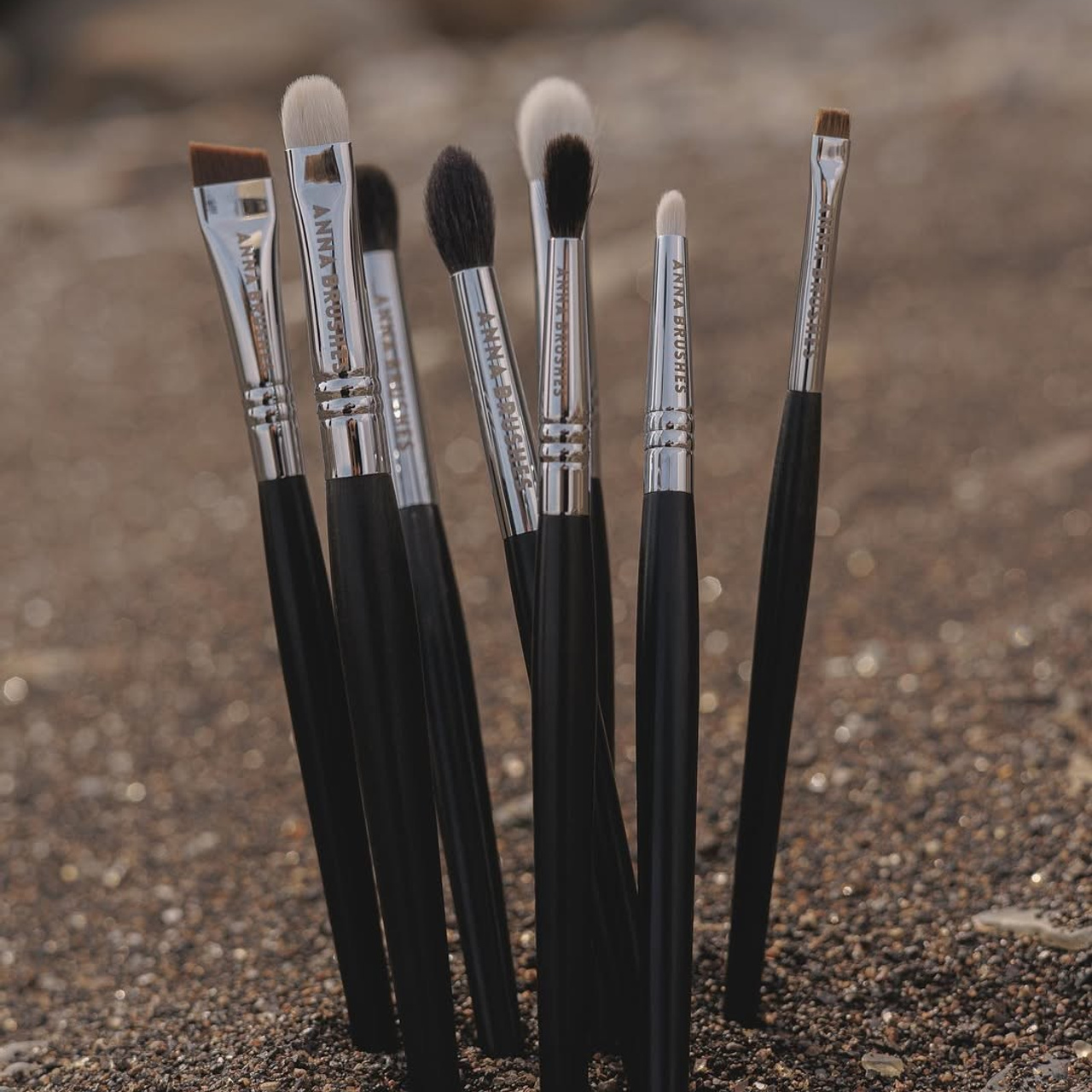 ANNA BRUSHES. Предметный фотограф во Владивостоке