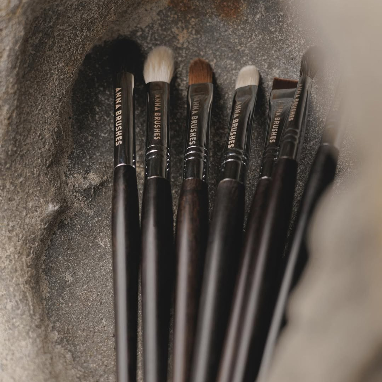 ANNA BRUSHES. Предметный фотограф во Владивостоке