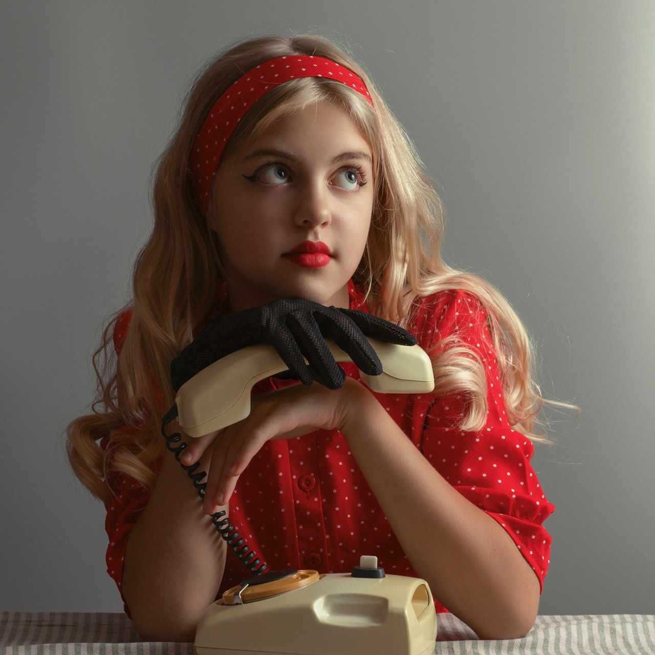 Полина в ретро стиле