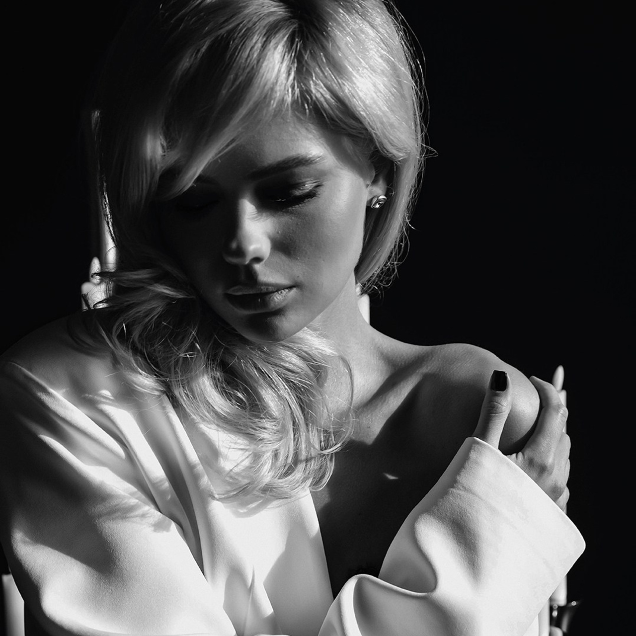 Монохромная история