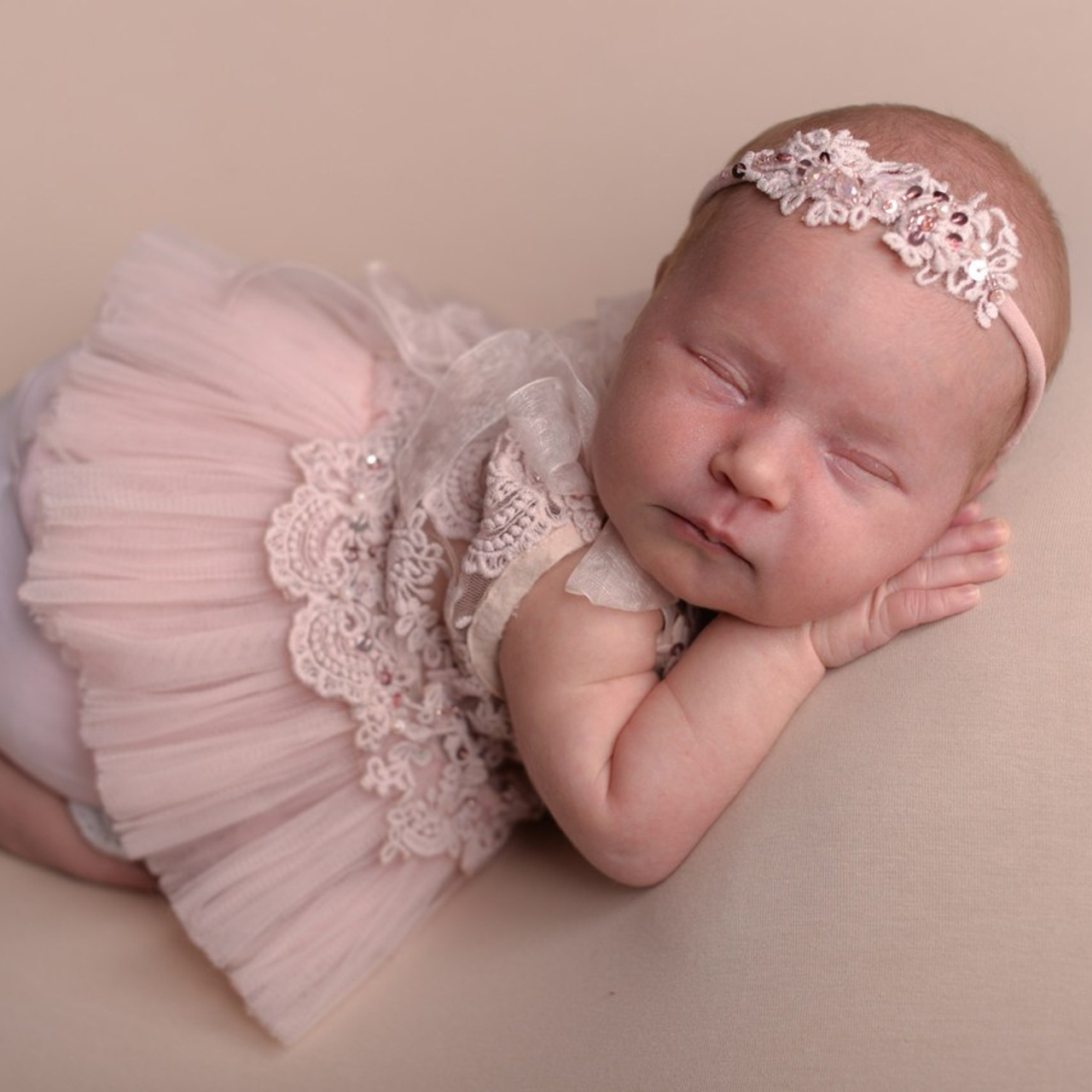 Отзывы. Фотограф новорожденных в Москве Воробьева Юлия