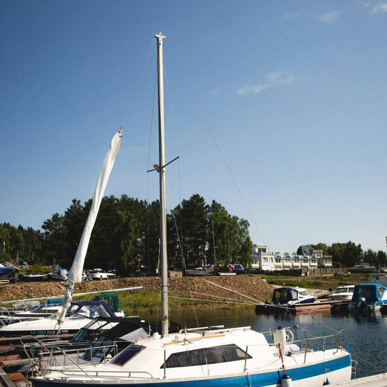 Чарли. RestPlace — парусные, премиум яхты, катера — аренда Красноярск