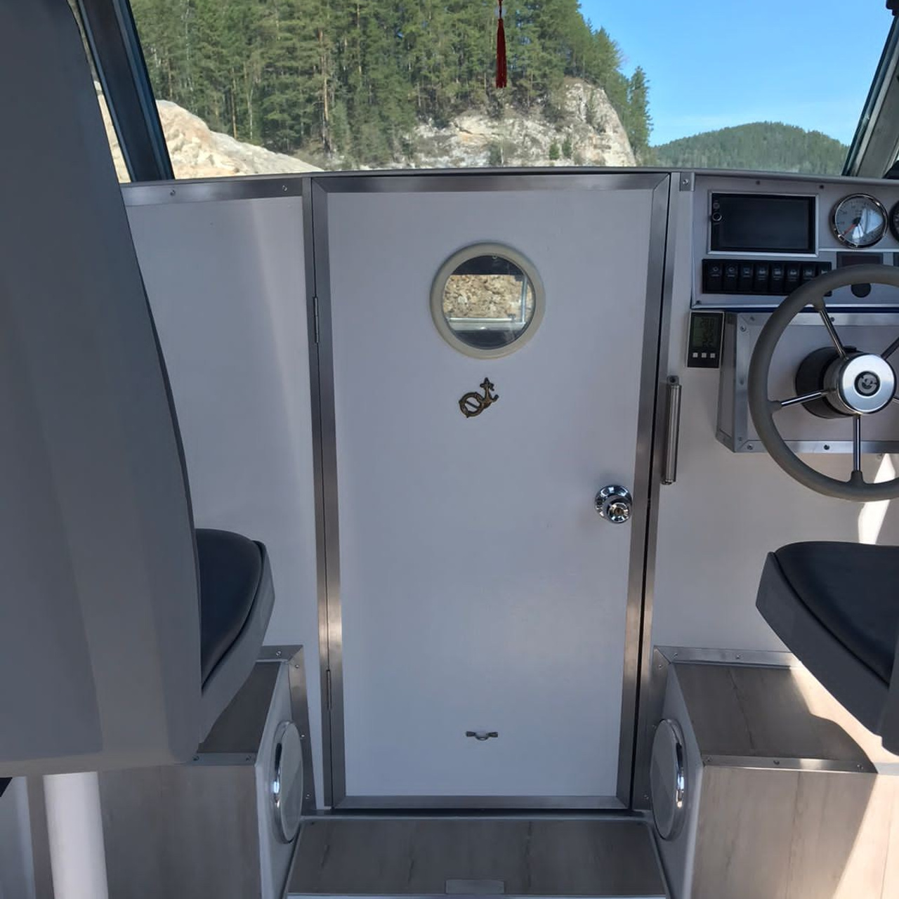 Диана. RestPlace — парусные, премиум яхты, катера — аренда Красноярск