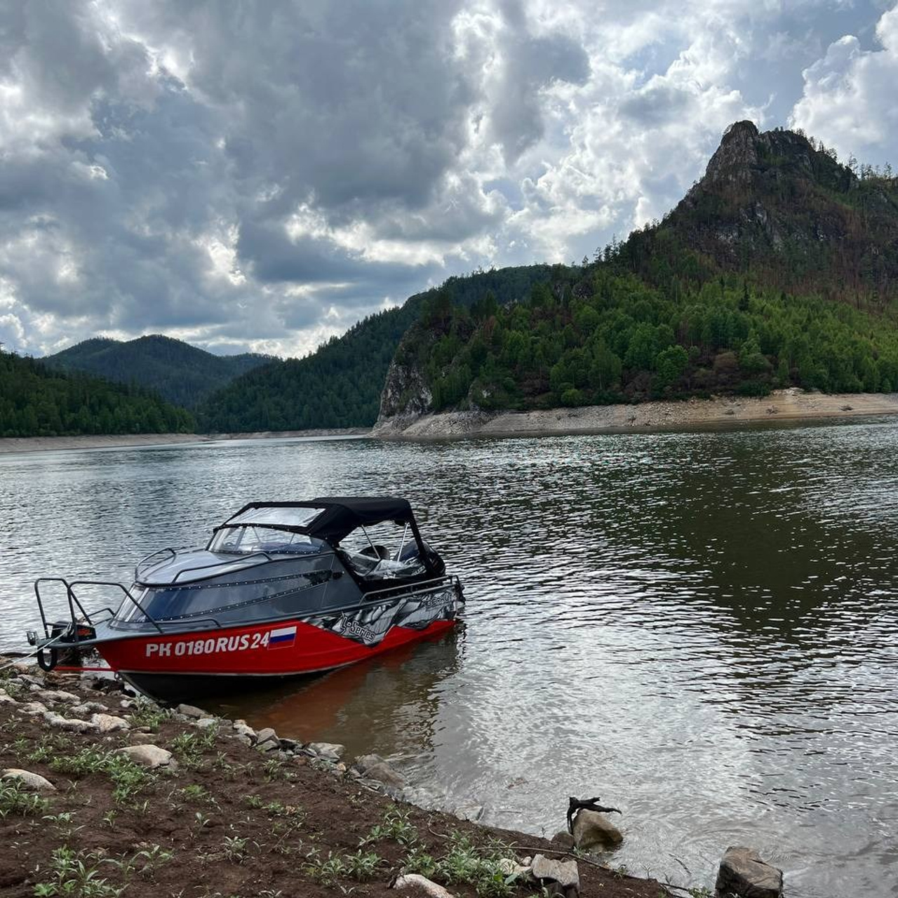 Енисей. RestPlace — парусные, премиум яхты, катера — аренда Красноярск