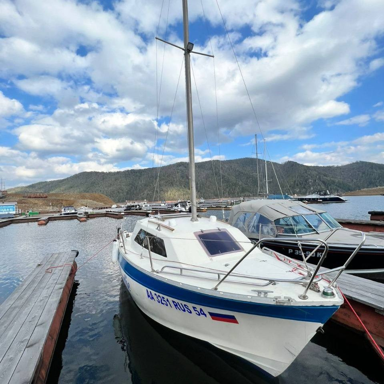 Чарли. RestPlace — парусные, премиум яхты, катера — аренда Красноярск