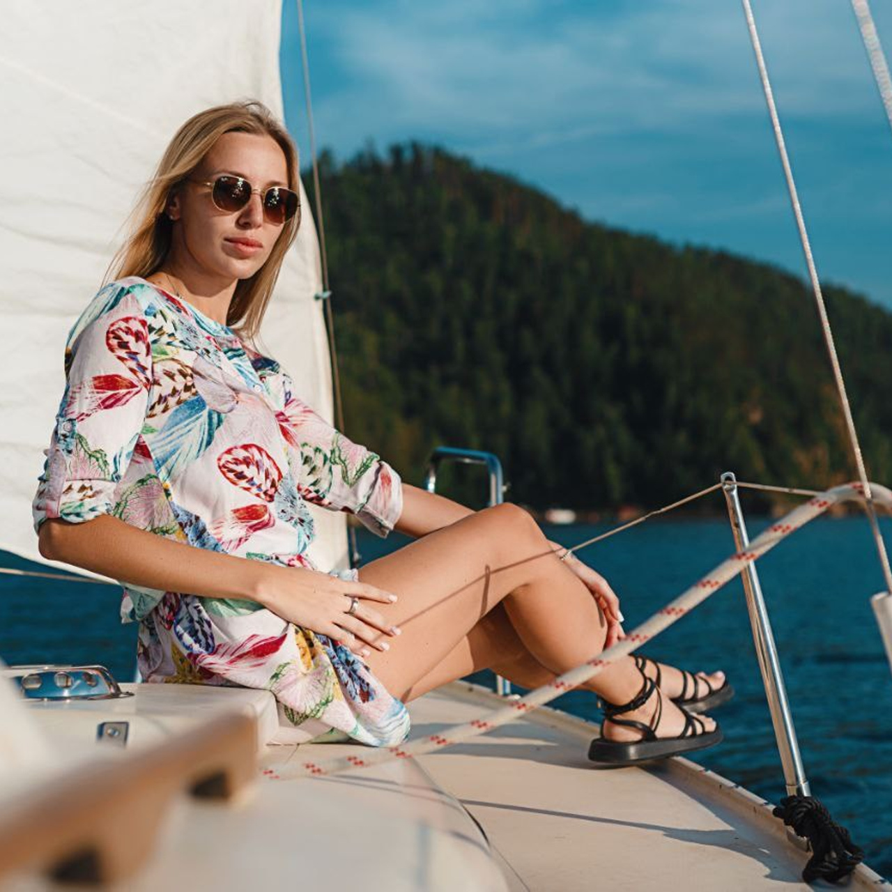 Жемчужина. RestPlace — парусные, премиум яхты, катера — аренда Красноярск