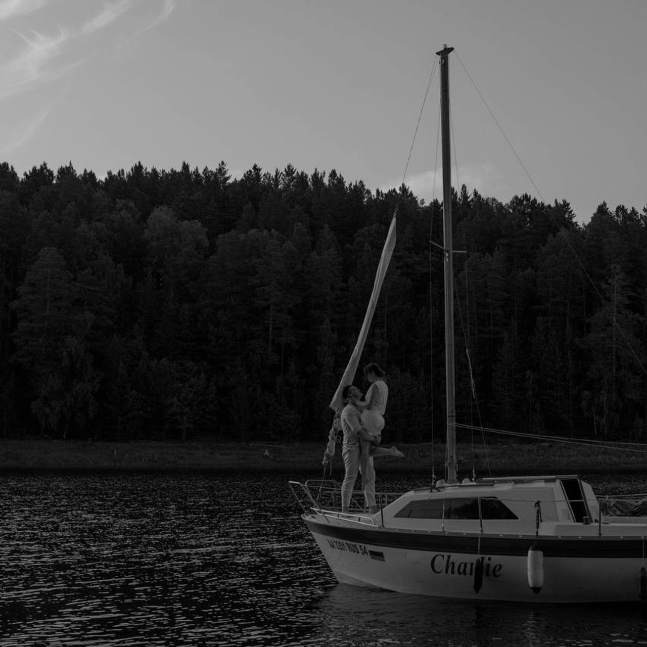 Чарли. RestPlace — парусные, премиум яхты, катера — аренда Красноярск