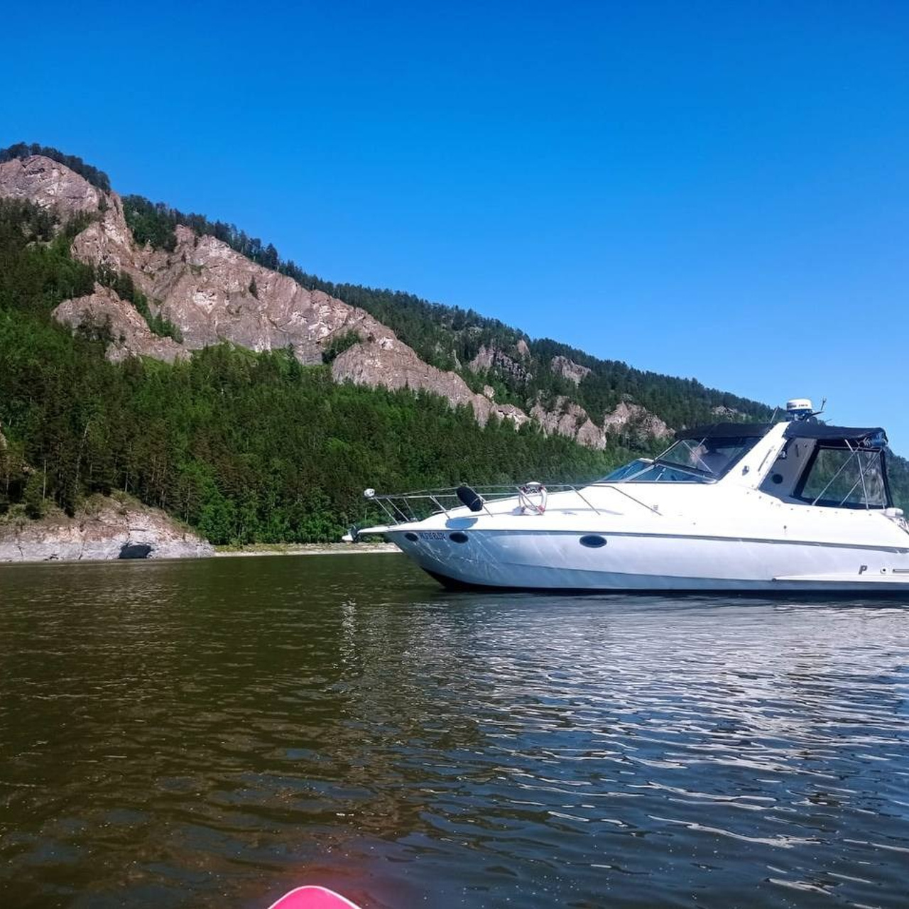 Рест. RestPlace — парусные, премиум яхты, катера — аренда Красноярск