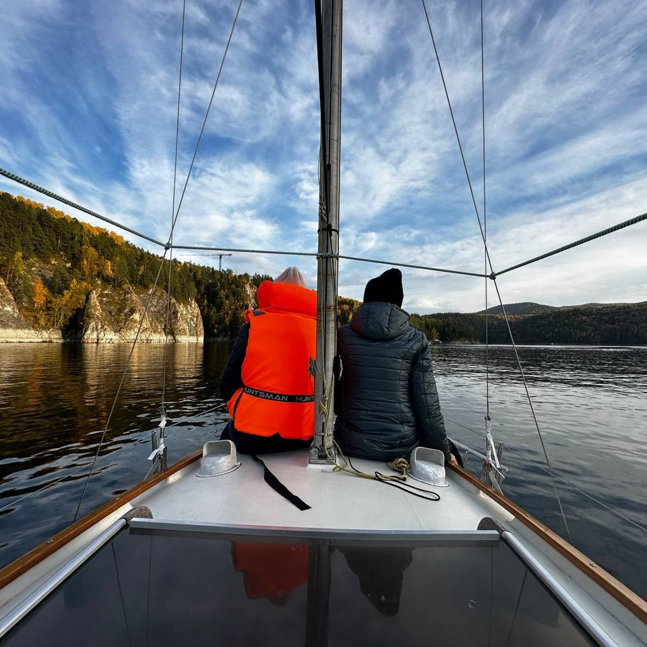 Чарли. RestPlace — парусные, премиум яхты, катера — аренда Красноярск