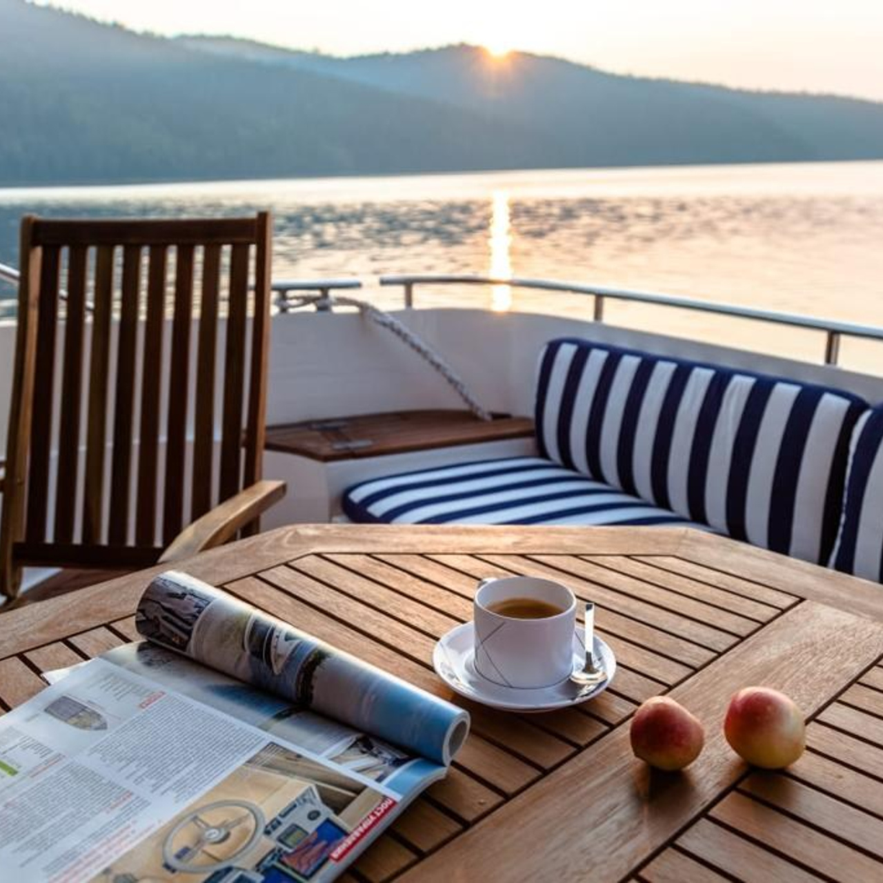 Фантом. RestPlace — парусные, премиум яхты, катера — аренда Красноярск