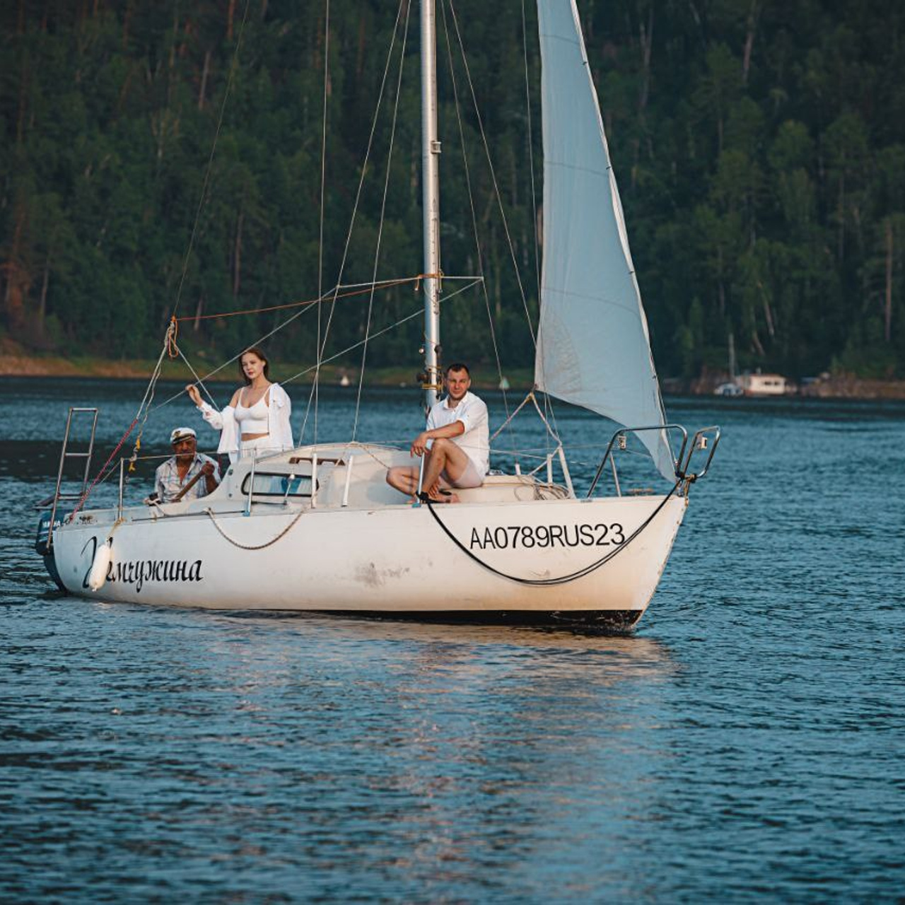 Жемчужина. RestPlace — парусные, премиум яхты, катера — аренда Красноярск