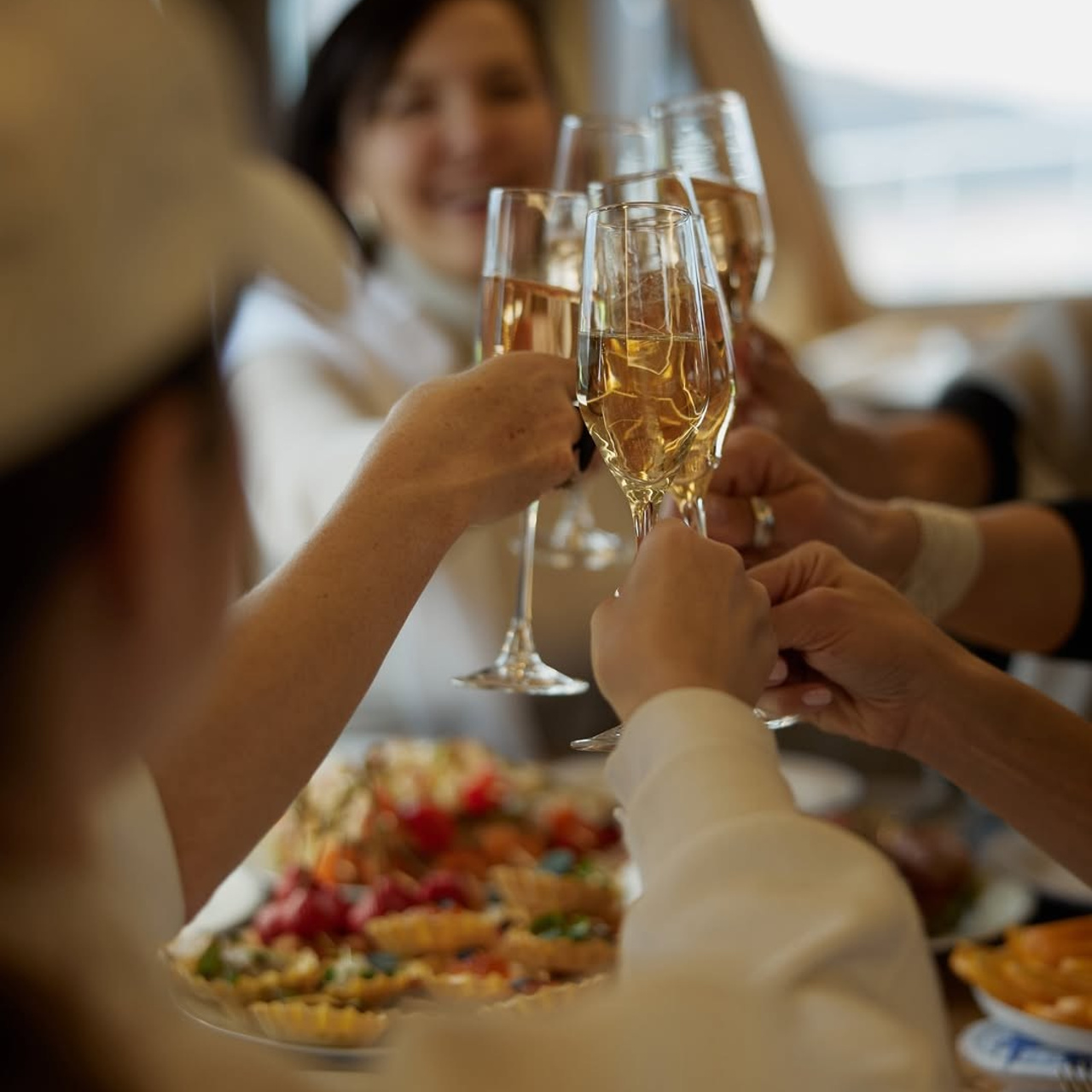 Сибирский исследователь. RestPlace — парусные, премиум яхты, катера — аренда Красноярск