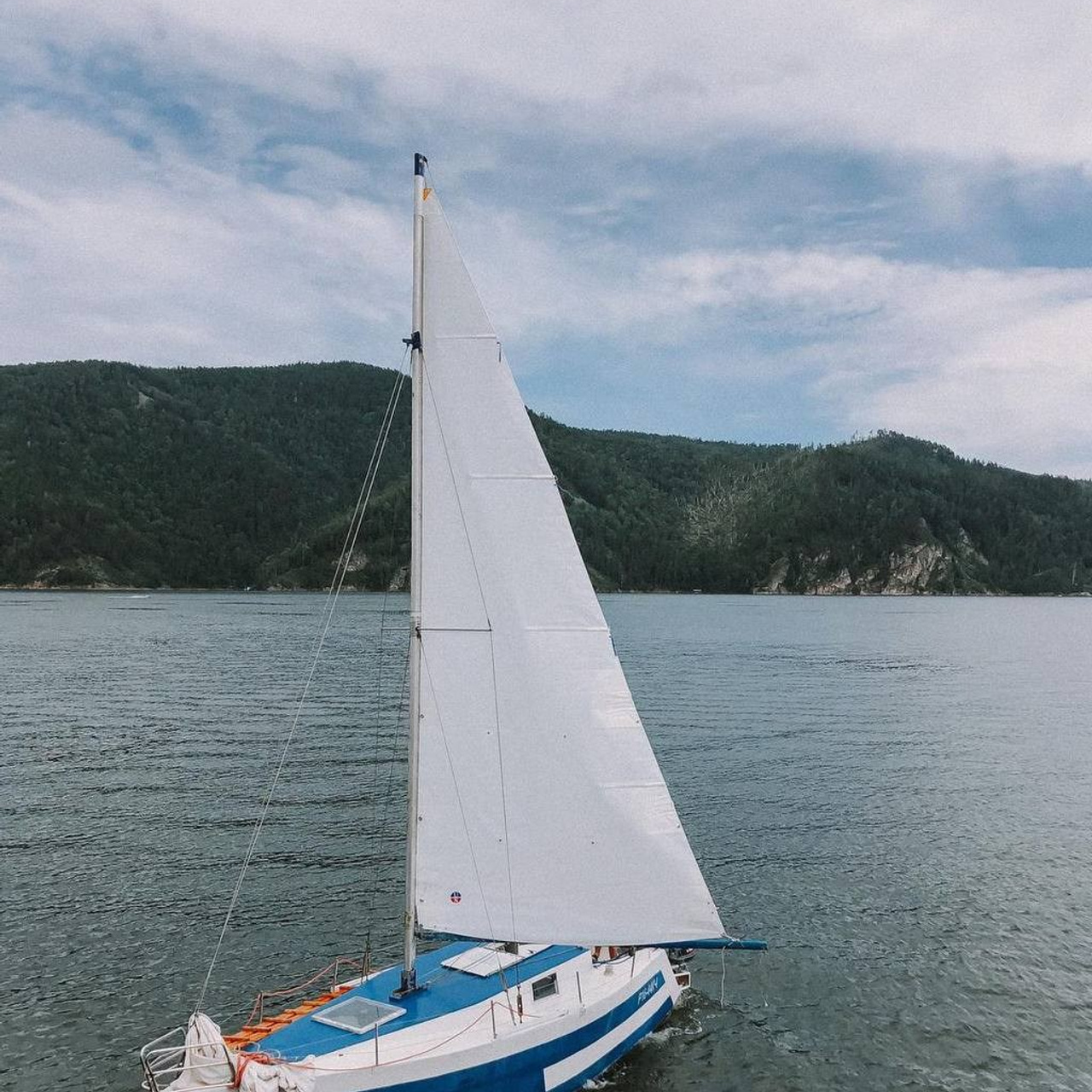 Энигма. RestPlace — парусные, премиум яхты, катера — аренда Красноярск