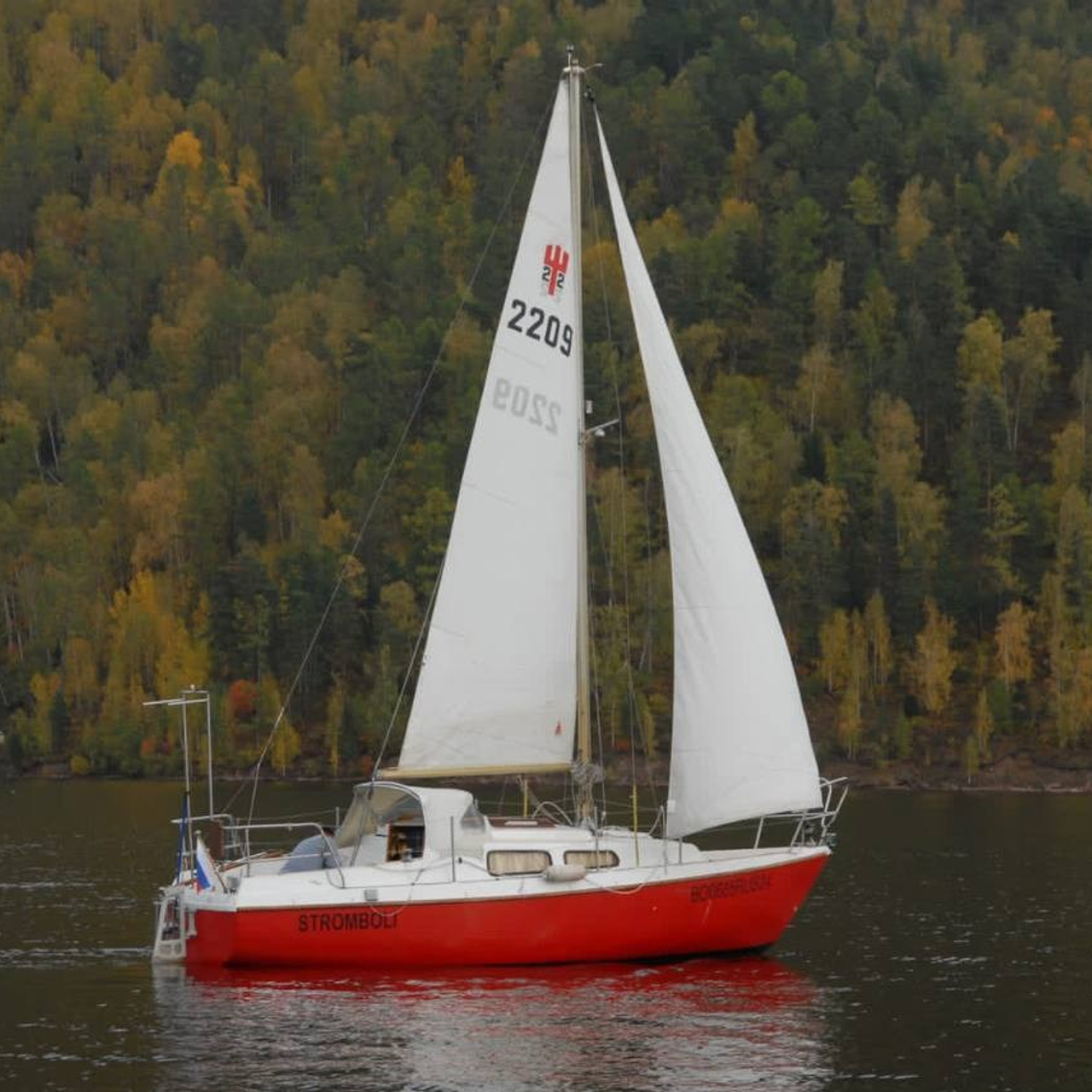 Стромболи. RestPlace — парусные, премиум яхты, катера — аренда Красноярск