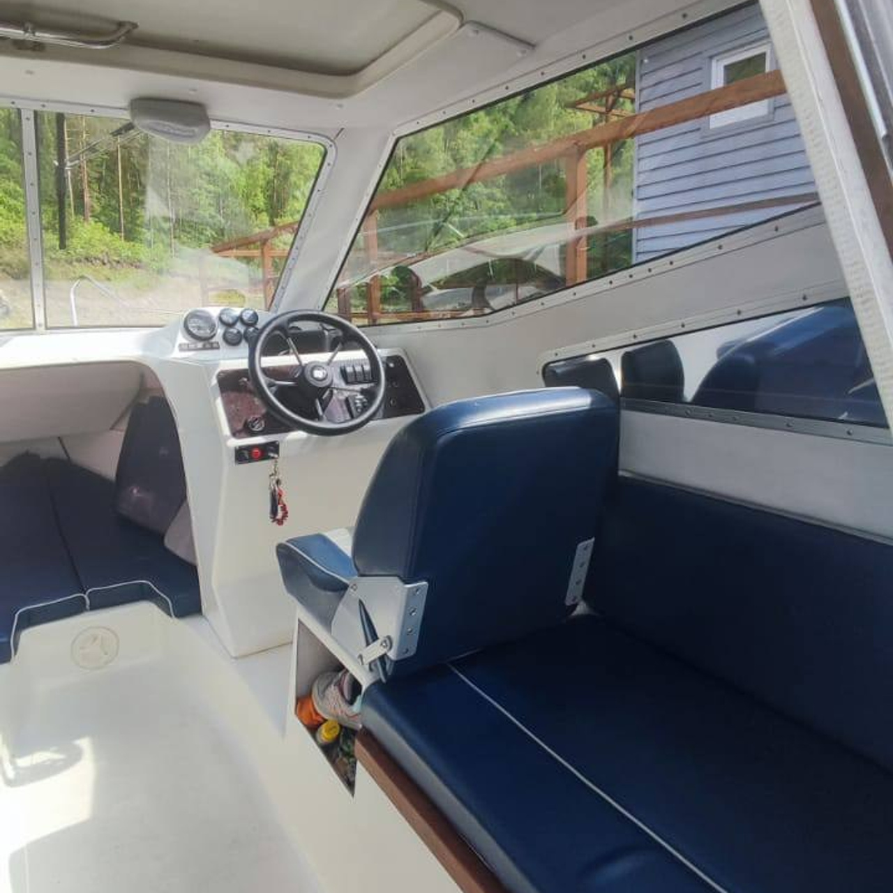 Катер 290. RestPlace — парусные, премиум яхты, катера — аренда Красноярск