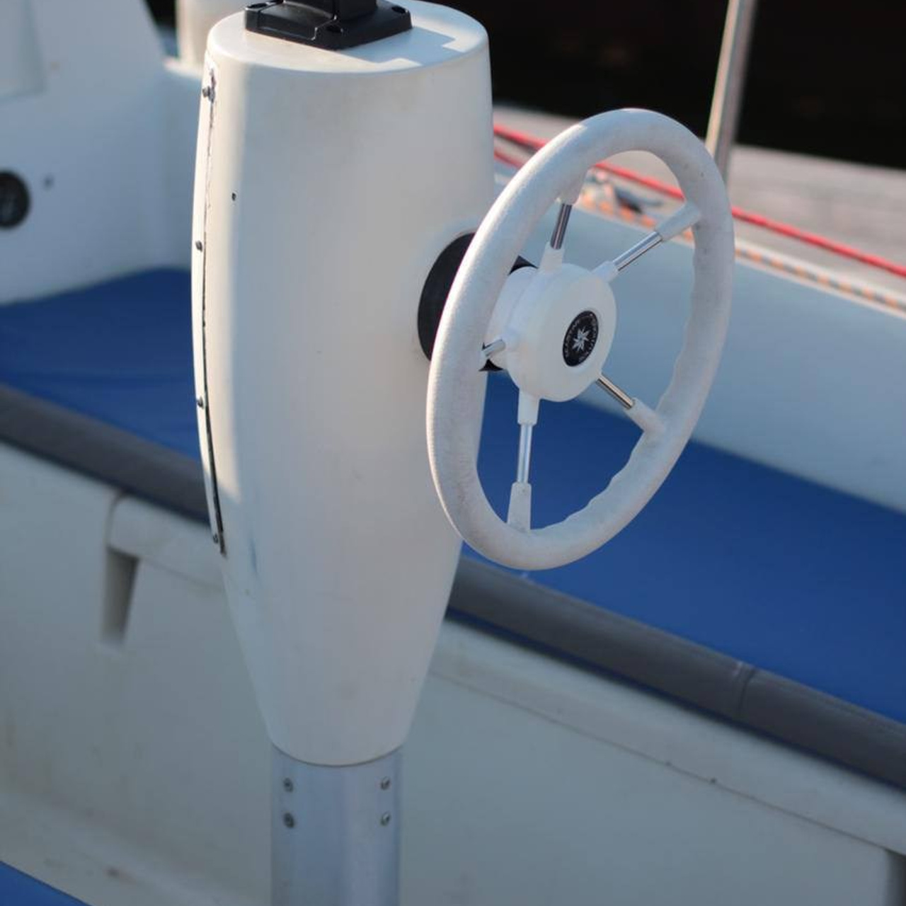 Чарли. RestPlace — парусные, премиум яхты, катера — аренда Красноярск