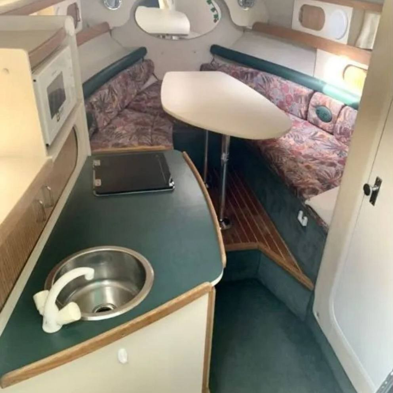 Энджел. RestPlace — парусные, премиум яхты, катера — аренда Красноярск