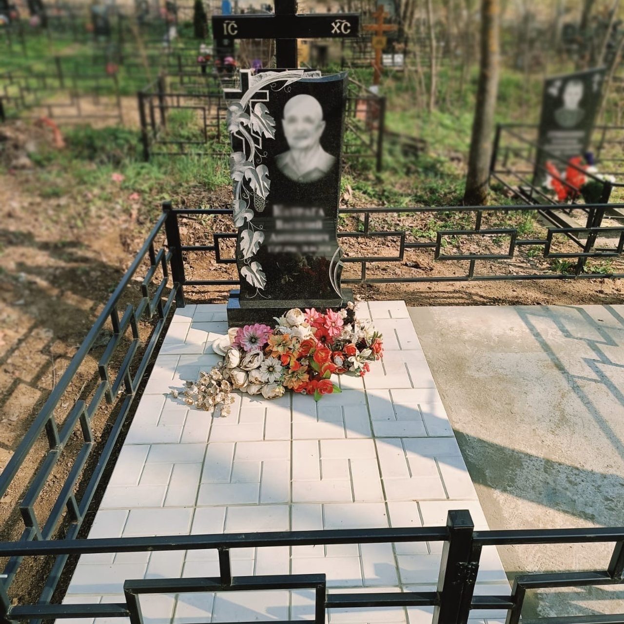 Памятники в Москве и Московской области