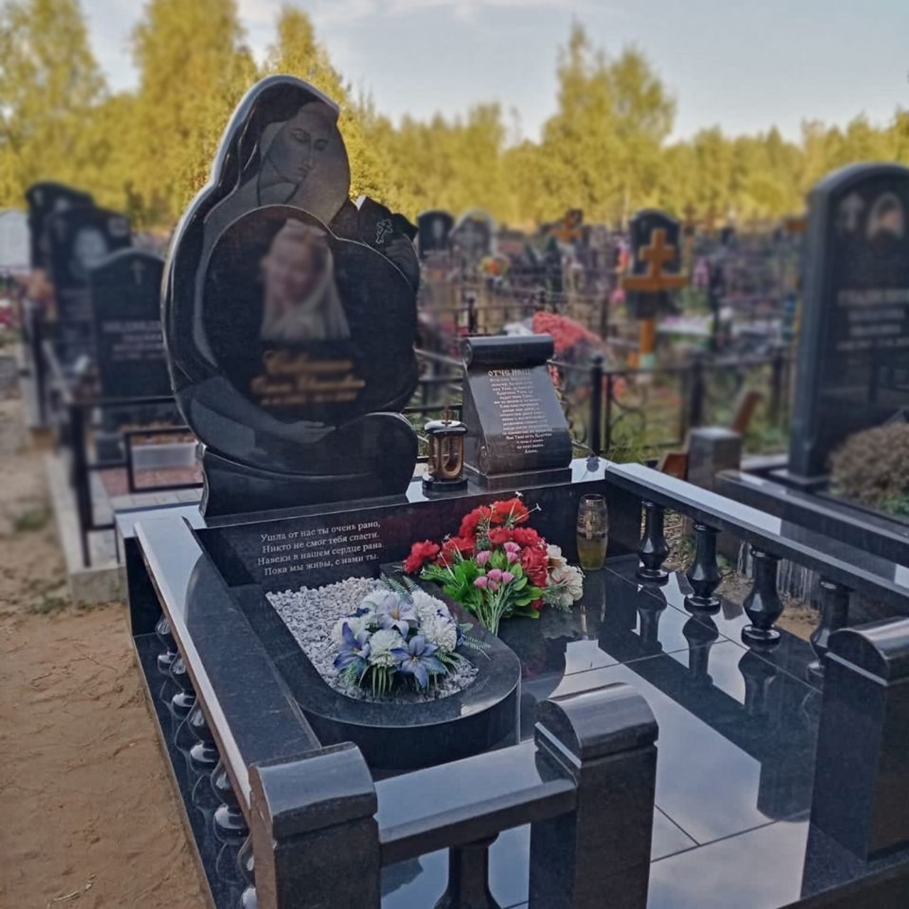 Наши работы. Памятники в Москве и Московской области
