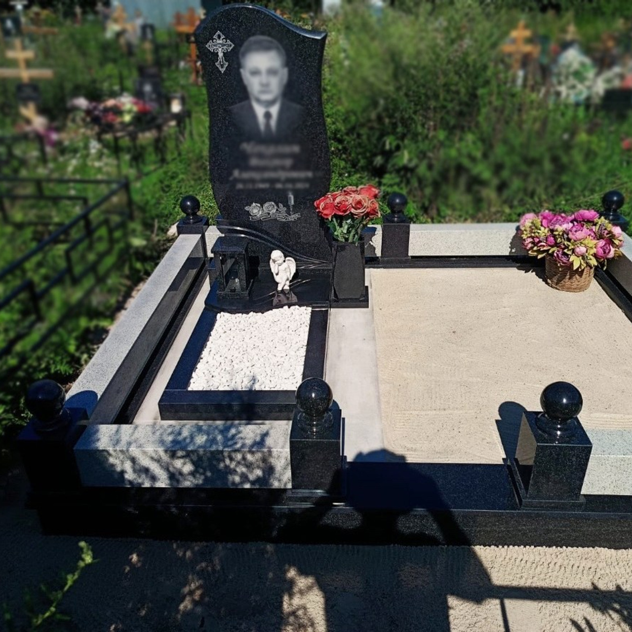 Памятники в Москве и Московской области