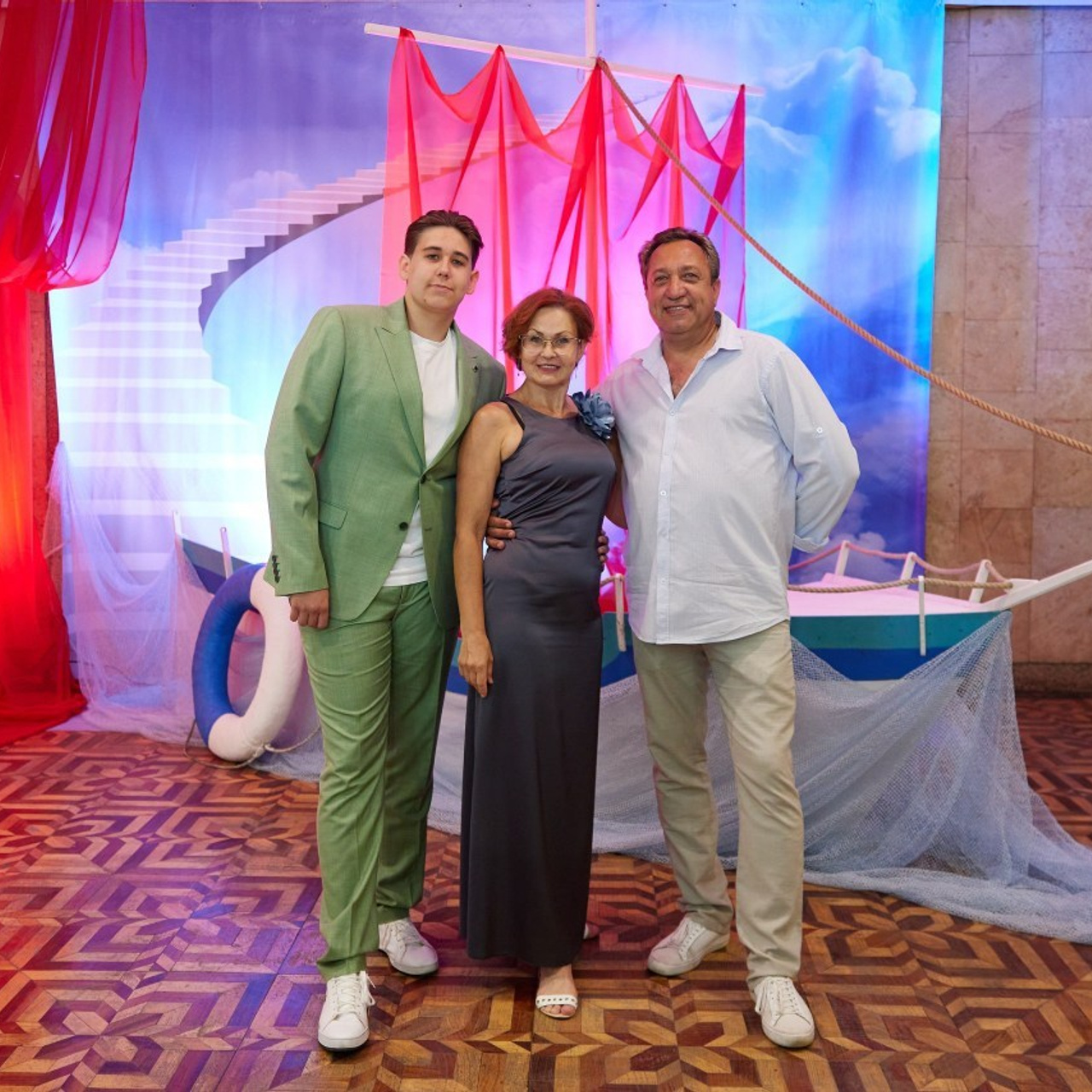 Recall. Photographer for business Mikhail Semenov. Aqua photo studio, photo school